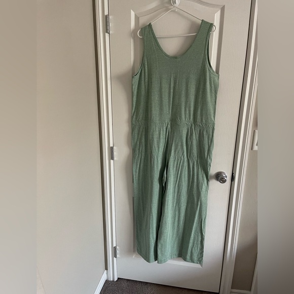 Nike new cotton jumpsuit size XL. - Picture 4 of 6